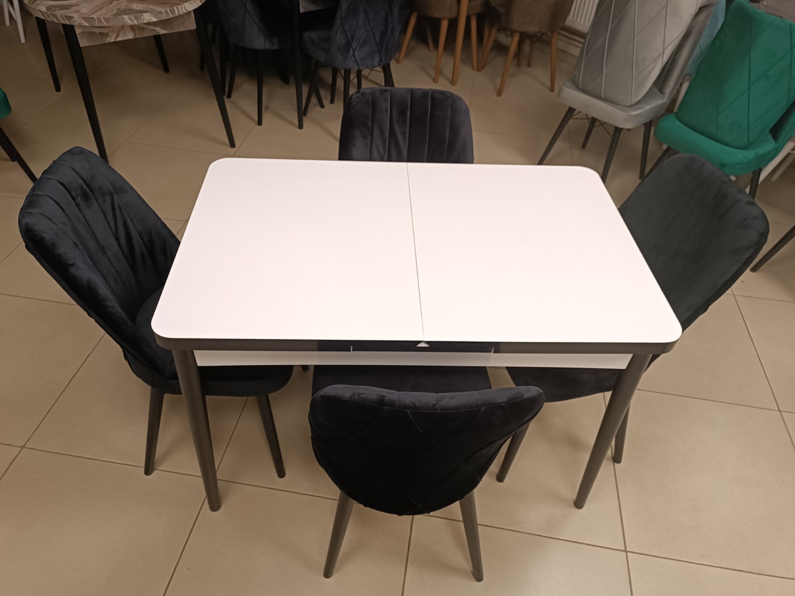 Set de masă ES 220 (4 scaune)